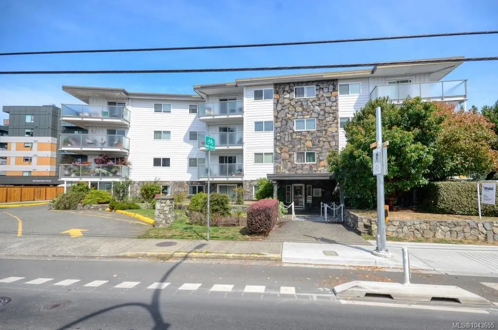 848 Esquimalt Rd #312, Esquimalt BC V9A 6W9