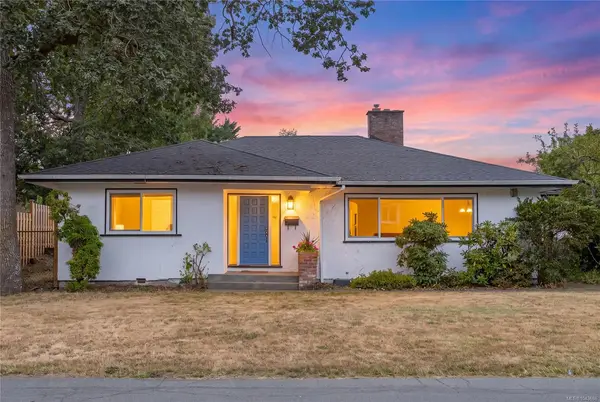3830 Palo Alto St, Saanich BC V8P 4S3 - 3 bed, 1.0 bath in Saanich