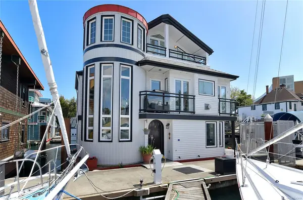453 Head St #27, Esquimalt BC V9A 5S1 - 3 bed, 3.0 bath in Esquimalt
