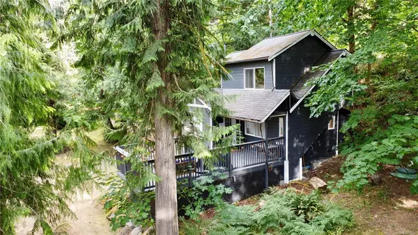 4021 John's Rd, Duncan BC V9L 6S7 - 2 bed, 1.0 bath in Duncan