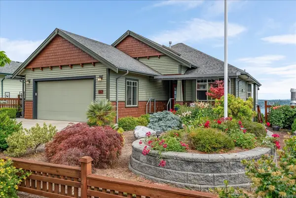 517 Douglas St, Ladysmith BC V9G 2B9 - 3 bed, 4.0 bath in Ladysmith
