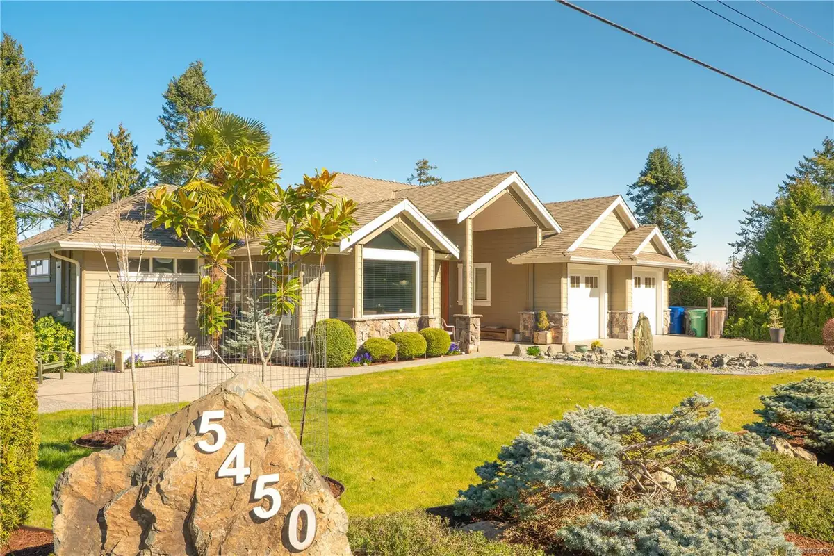 5450 Bayshore Dr, Nanaimo BC V9V 1G9