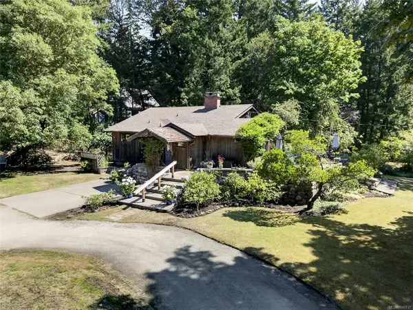 1390 Laurel Rd, North Saanich BC V8L 5K8 - 2 bed, 2.0 bath in North Saanich