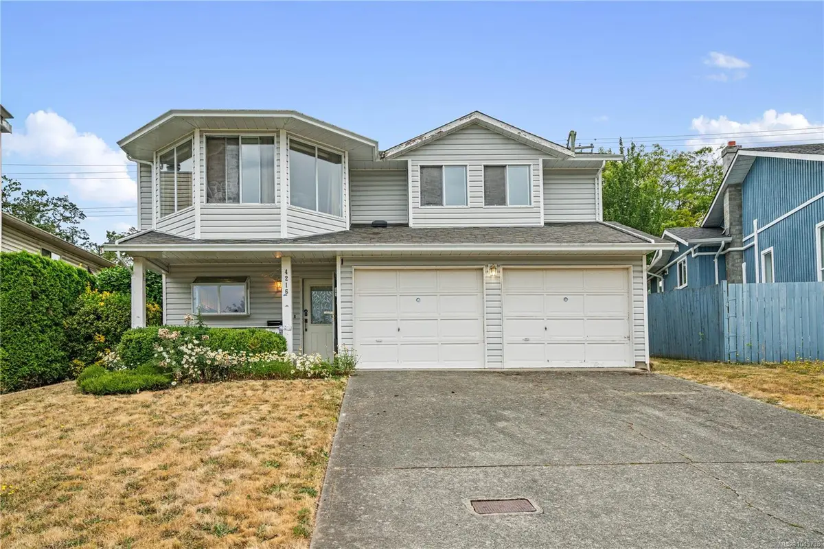 4216 Ponderosa Cres, Saanich BC V8Z 7G2