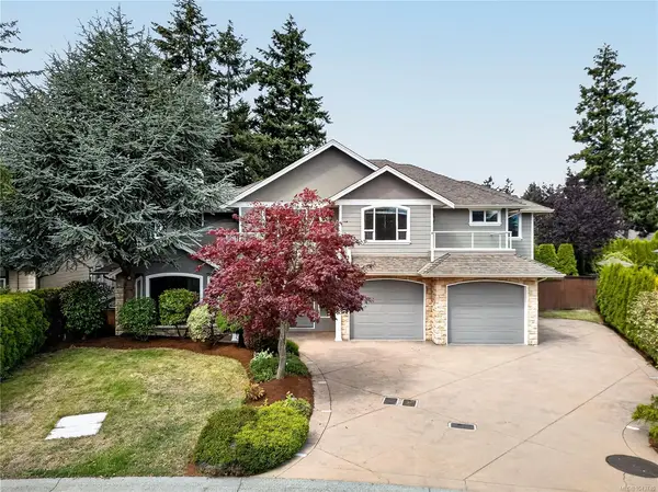 4982 La Quinta Pl, Saanich BC V8W 3G9 - 7 bed, 5 bath property for sale in Saanich