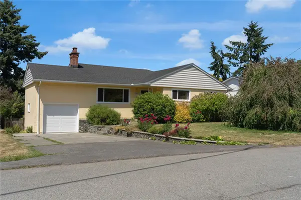 1260 Palmer Rd, Saanich BC V8P 2H7 - 4 bed, 2.0 bath in Saanich