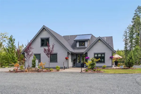 1248 Station Rd, Coombs BC V0R 1M0 - 3 bed, 4 bath property for sale in Coombs
