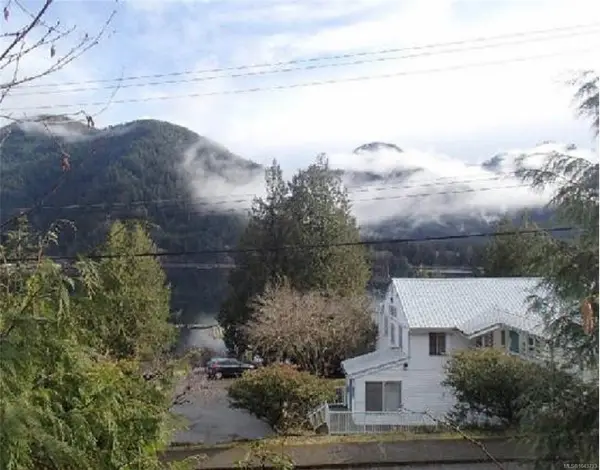 948 Maquinna Dr S, Tahsis BC V0P 1X0 - 1 bed, 1 bath property for sale in Tahsis
