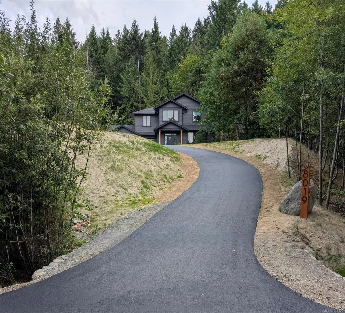 8019 Ridge Rd, Lantzville BC V0R 2H0