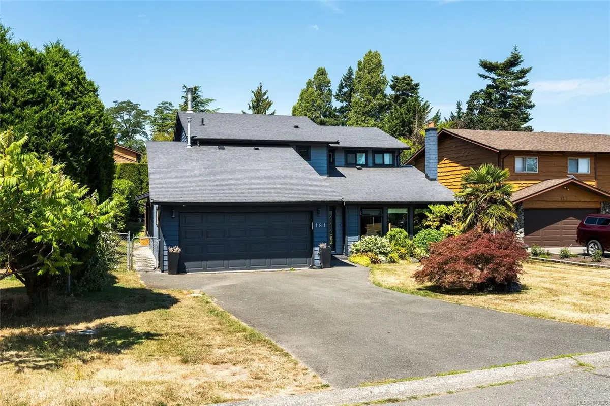 181 White Pine Rd, View Royal BC V9B 5E1