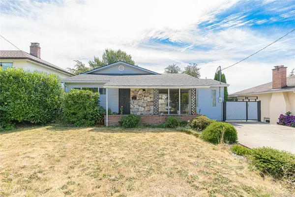 2817 Adelaide Ave, Saanich BC V9A 2L3 - 5 bed, 2.0 bath in Saanich