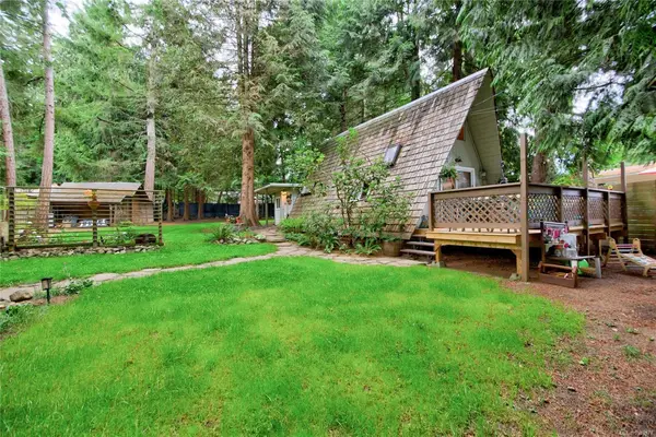 7685 Ships Point Rd, Fanny Bay BC V0R 1W0 - 1 bed, 0 bath property for sale in Fanny Bay