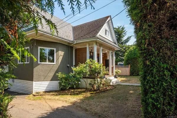 342 Howard Ave, Nanaimo BC V9R 3R7 - 4 bed, 2.0 bath in Nanaimo