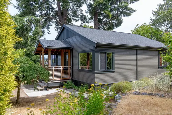 227 Stormont Rd, View Royal BC V9B 1P7 - 3 bed, 2.0 bath in View Royal