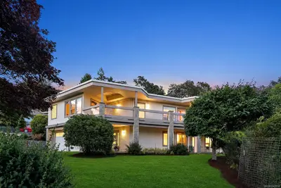4607 Boulderwood Dr, Saanich BC V8Y 2V2