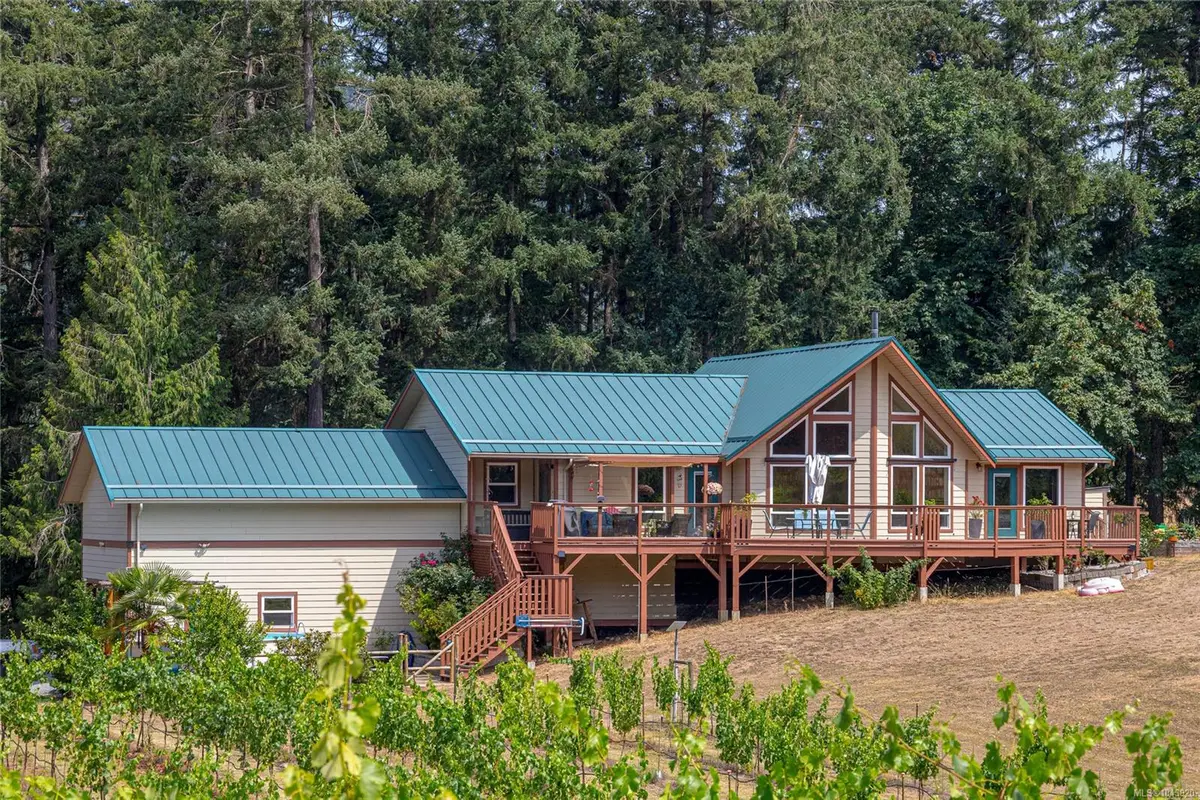 7035 Tom Windsor Rd, Duncan BC V9L 5W3