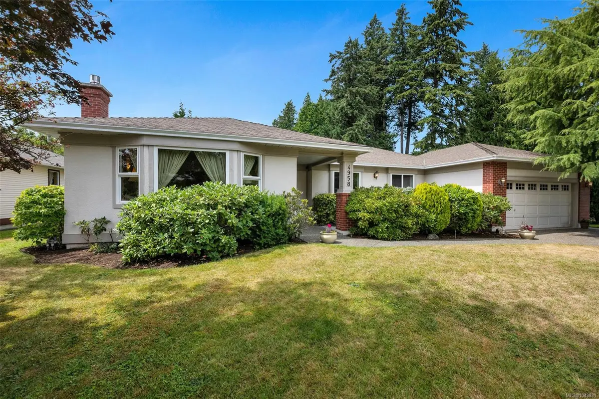 4958 Del Monte Ave, Saanich BC V8Y 3A2