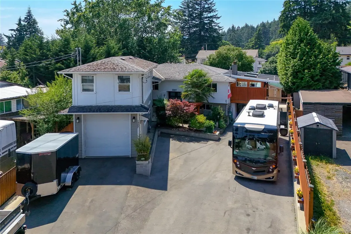 1327 Justine Pl, Langford BC V9B 4J1