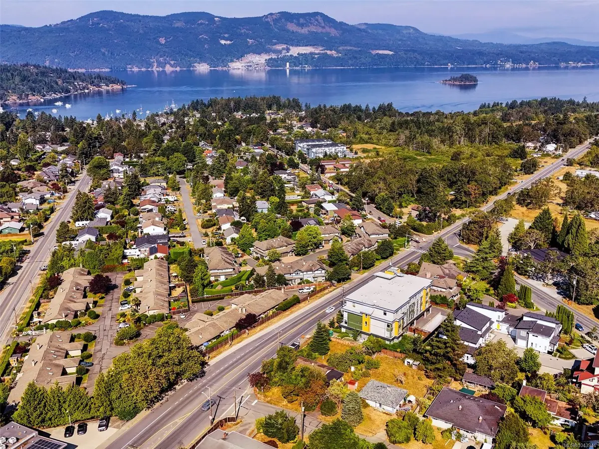 1170 Dignan Rd, Central Saanich BC V8M 1H4
