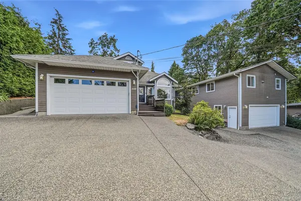 1688 Maple Bay Rd, Duncan BC V9L 5N7 - 5 bed, 5.0 bath in Duncan