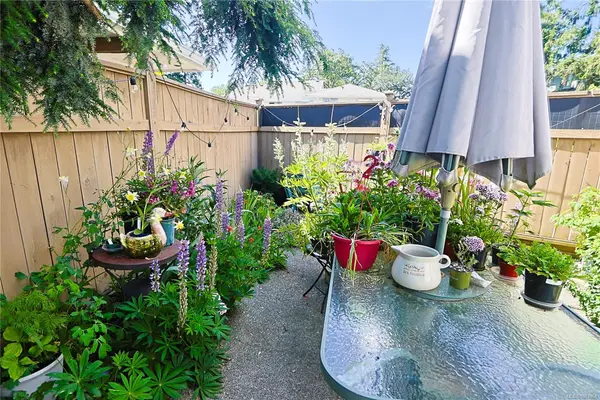 724 Sea Terr #114, Victoria BC V9A 3R6 - 2 bed, 1.0 bath in Victoria