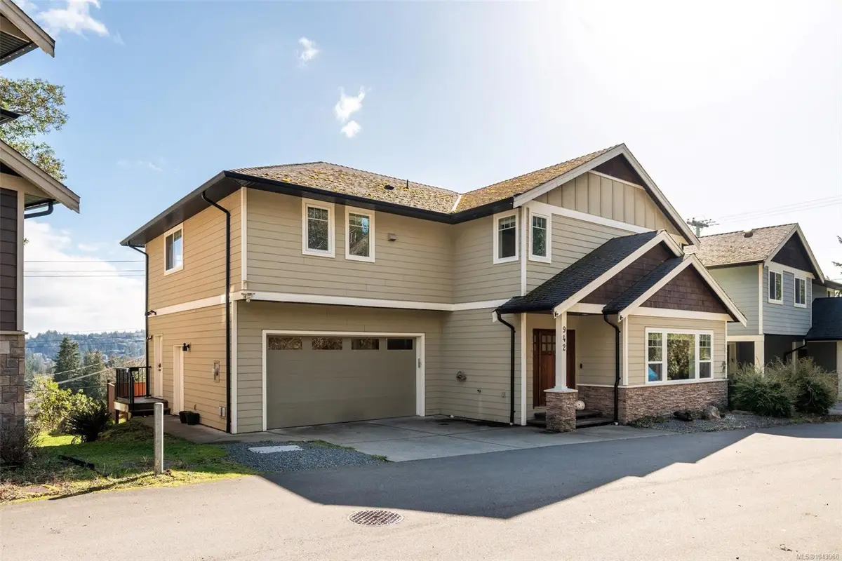 942 Arngask Ave, Langford BC V9B 5X7