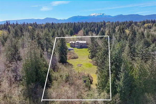 2835 Olympic Rd, Qualicum Beach BC V9K 2L8 - 4 bed, 3.0 bath in Qualicum Beach