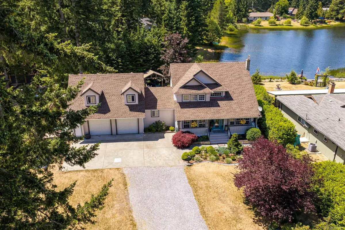 9310 Martin Park Dr, Black Creek BC V9J 1C4