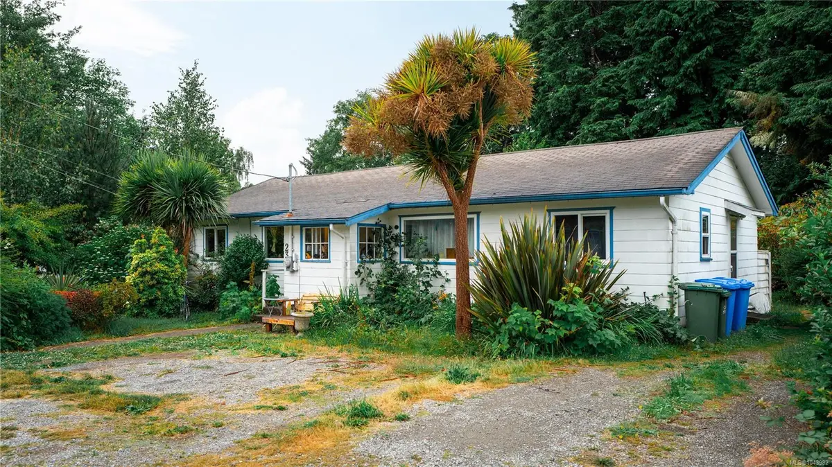 230 Campbell St, Tofino BC V0R 2Z0