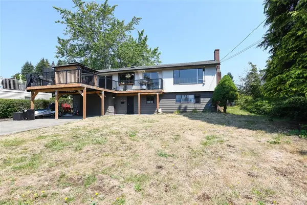 2178 Downey Ave, Comox BC V9M 1W8 - 5 bed, 2.0 bath in Comox