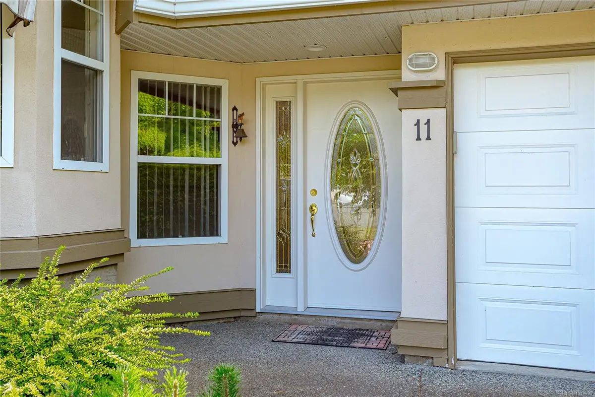 920 Brulette Pl #11, Mill Bay BC V8J 1J1