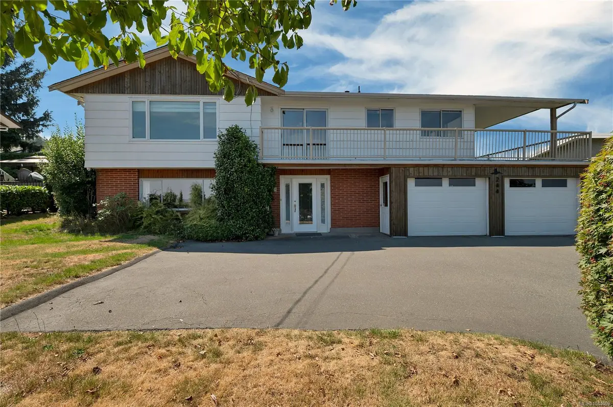 244 Alder St S, Campbell River BC V9W 2N1