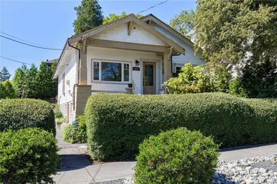 643 Kennedy St, Nanaimo BC V9R 2J9