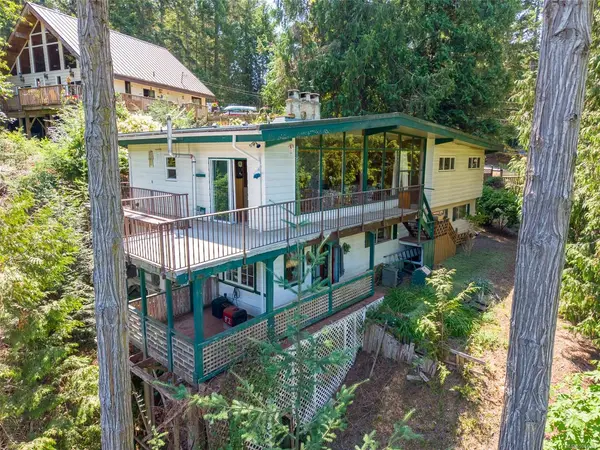 2610 Gunwhale Rd, Pender Island BC V0N 2M2 - 3 bed, 2 bath property for sale in Pender Island