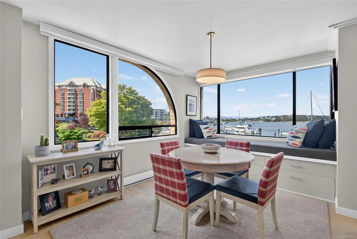 640 Montreal St #203, Victoria BC V8V 1Z8