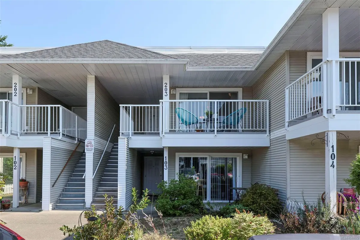 130 Back Rd #203, Courtenay BC V9N 3W6