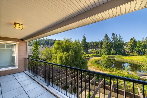 1325 Bear Mountain Pkwy S #204, Langford BC V9B 6T8 - 2 bed, 2 bath property for sale in Langford