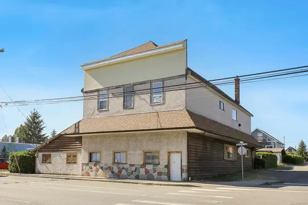 2780 Dunsmuir Ave, Cumberland BC V0R 1S0 - 5 bed, 2 bath property for sale in Cumberland