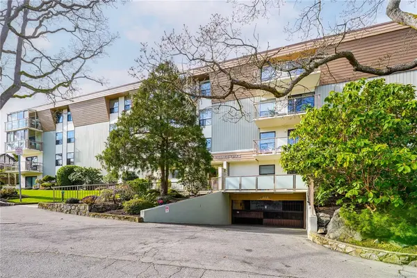 2125 Oak Bay Ave #303, Oak Bay BC V8R 1G1 - 2 bed, 2.0 bath in Oak Bay