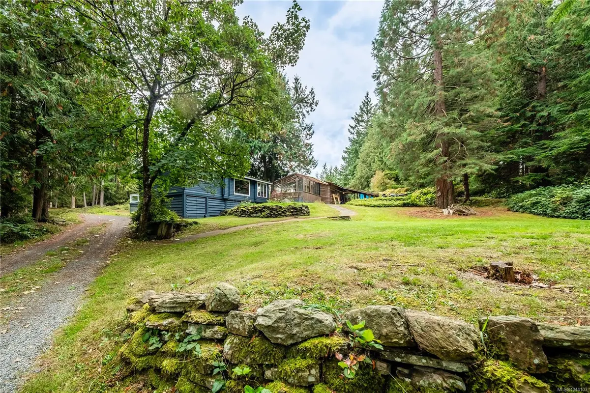 336 Hemlock Ave, Gabriola Island BC V0R 1X1