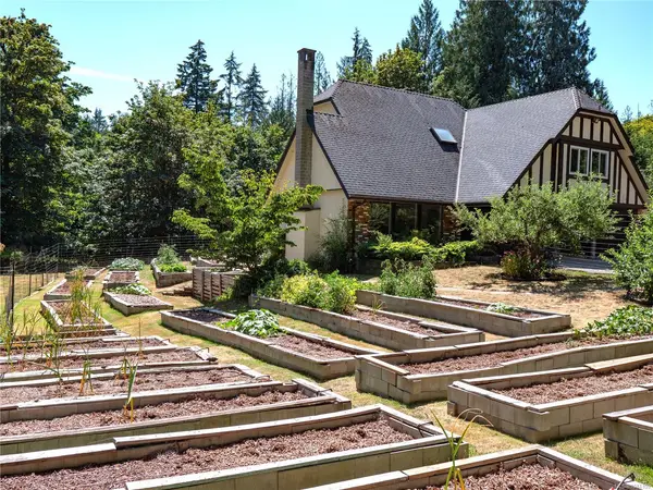 1420 Campbell Rd, Cobble Hill BC V8H 0B8 - 4 bed, 3.0 bath in Cobble Hill