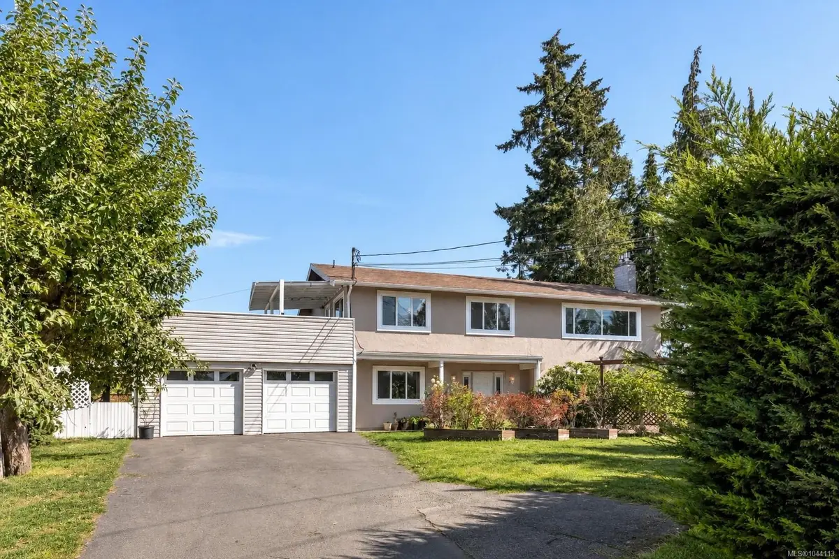 7031 West Saanich Rd, Central Saanich BC V8M 1G8
