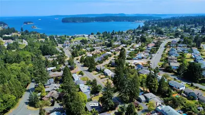 1875 Bay St, Nanaimo BC V9T 3A4
