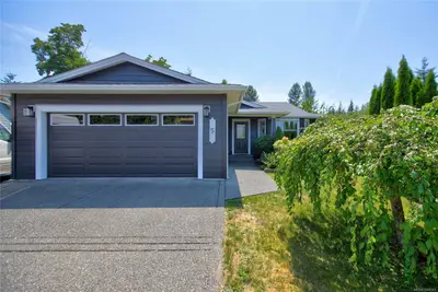 5 Strathcona Crt, Campbell River BC V9H 1W3