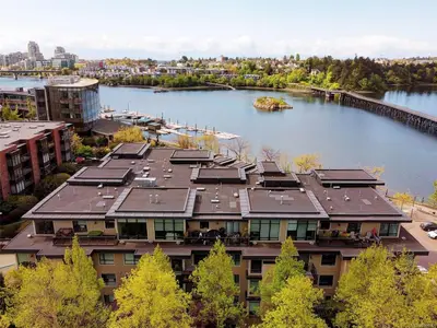 330 Waterfront Cres #206, Victoria BC V8T 5K3