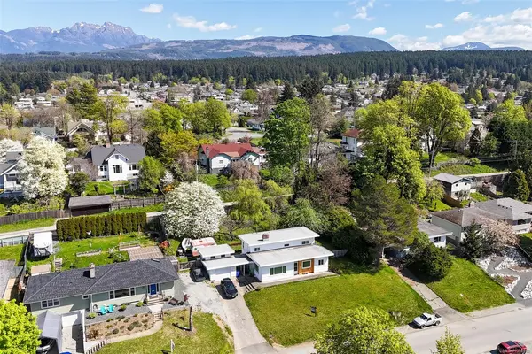 2955 6th Ave, Port Alberni BC V9Y 2H1 - 3 bed, 2 bath property for sale in Port Alberni