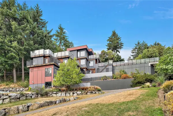 11295 Acorn Pl, North Saanich BC V8L 5K7 - 5 bed, 7.0 bath in North Saanich
