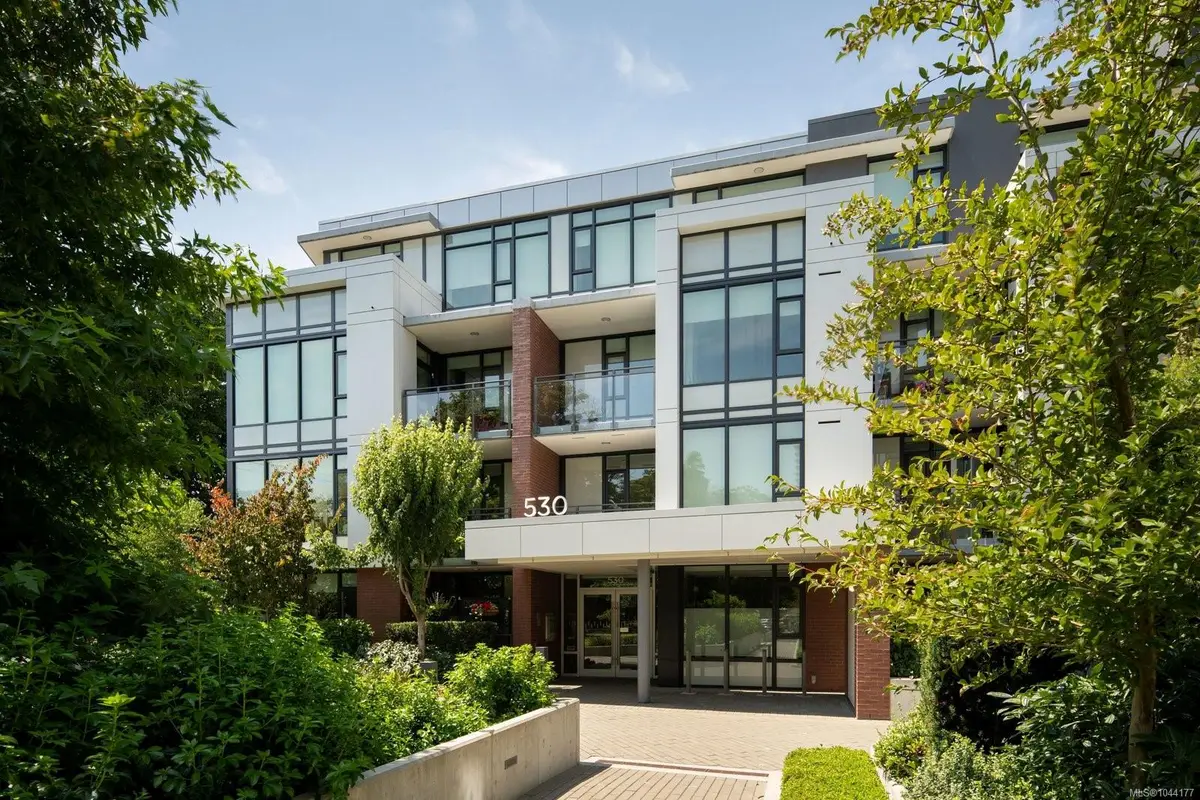 530 Michigan St #309, Victoria BC V8V 0G2