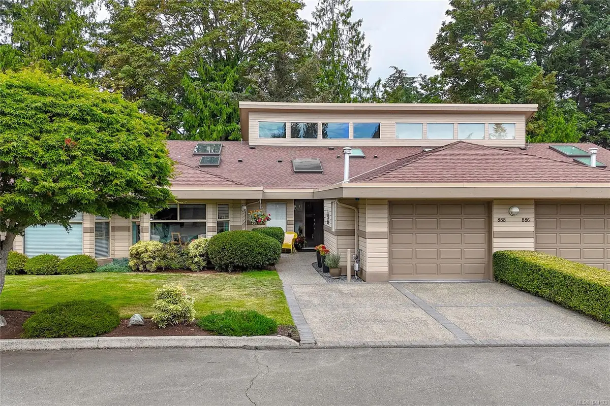888 Lakes Blvd, Parksville BC V9P 2P8