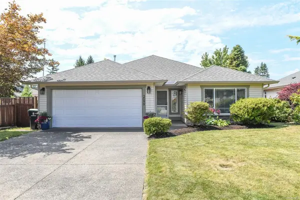 2099 St. Andrews Way, Courtenay BC V9N 9V5 - 3 bed, 2 bath property for sale in Courtenay